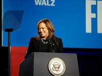 11-02-24: Kamala Harris hosted by College Dems